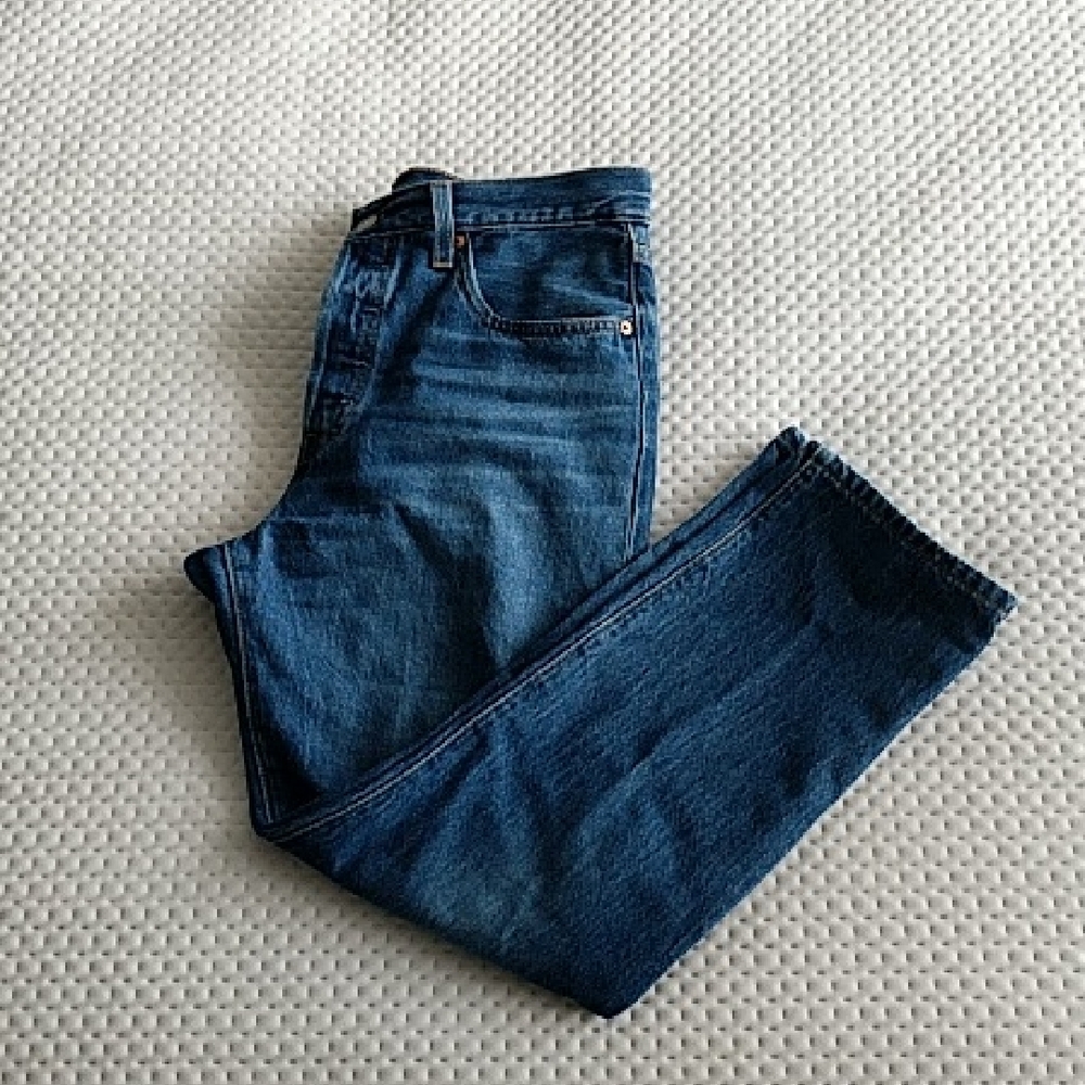 Levi's 501 Cropped - 28W 26L